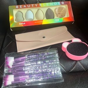 Makeup brushes Beauty blender bag brushes cleaner all those for $40